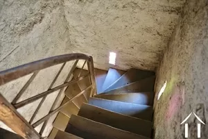 L'escalier desservant les étages