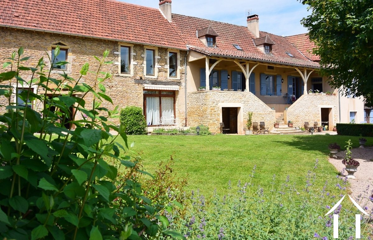 Maison avec gite à vendre cluny, bourgogne - 12117 - burgundy4u.eu